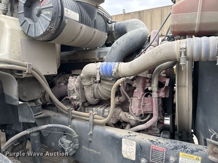 image for item DM5507 2018 Mack GU813 semi truck