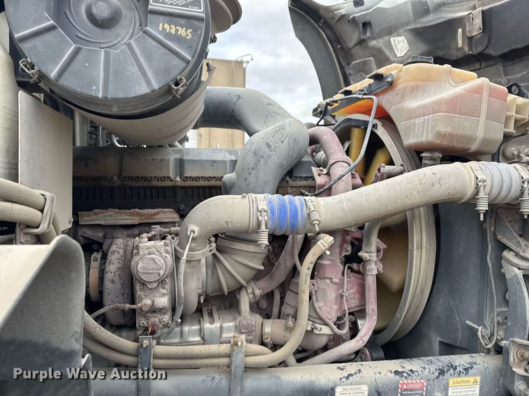 image for item DM5507 2018 Mack GU813 semi truck