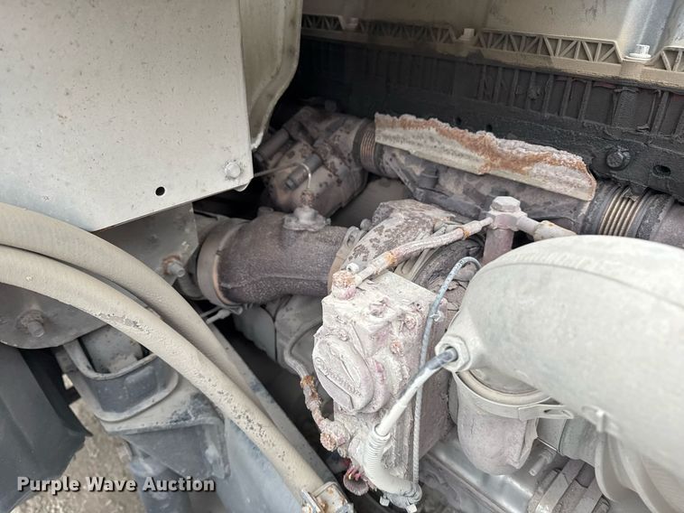 image for item DM5507 2018 Mack GU813 semi truck