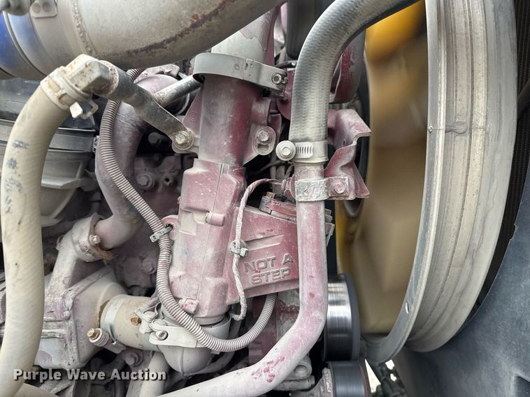 image for item DM5507 2018 Mack GU813 semi truck