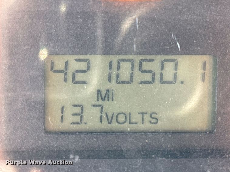 image for item DO2585 2009 Freightliner Business Class M2 truck cab and chassis