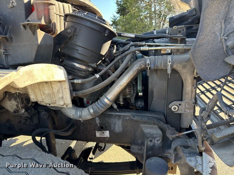 image for item DO2585 2009 Freightliner Business Class M2 truck cab and chassis