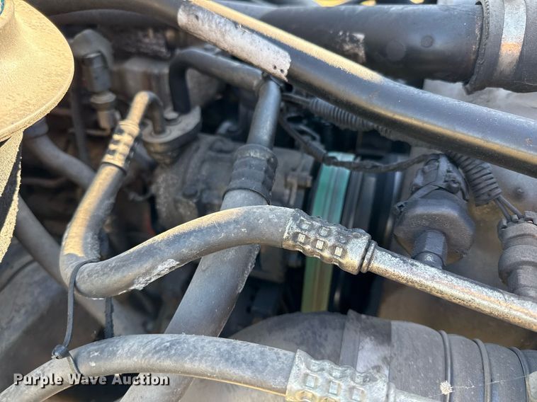 image for item DO2585 2009 Freightliner Business Class M2 truck cab and chassis