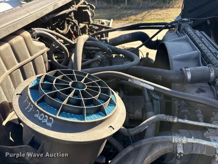 image for item DO2585 2009 Freightliner Business Class M2 truck cab and chassis