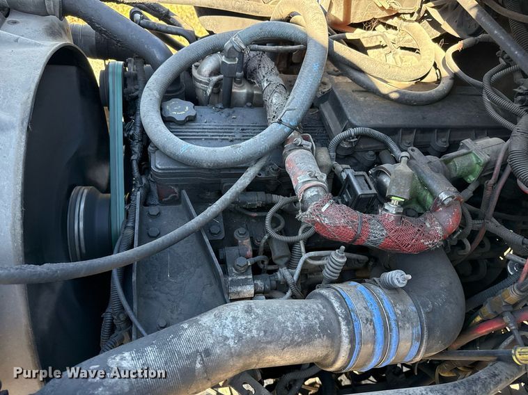 image for item DO2585 2009 Freightliner Business Class M2 truck cab and chassis