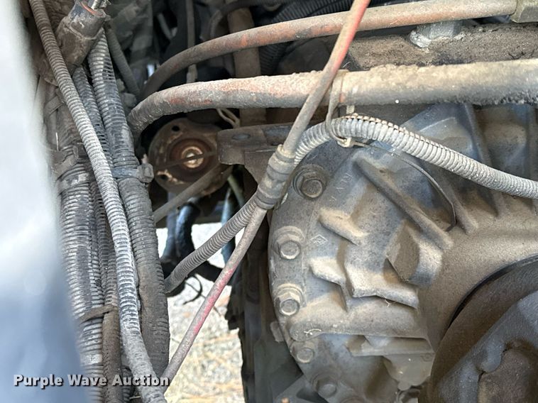 image for item DO2585 2009 Freightliner Business Class M2 truck cab and chassis