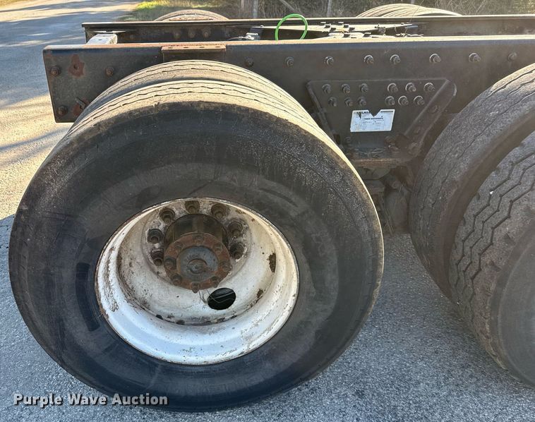 image for item DO2585 2009 Freightliner Business Class M2 truck cab and chassis