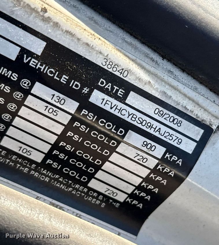 image for item DO2585 2009 Freightliner Business Class M2 truck cab and chassis