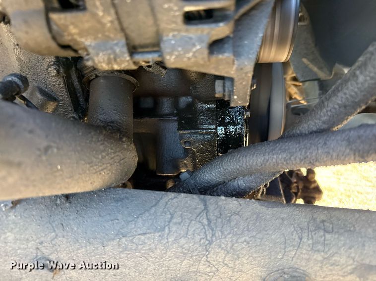 image for item DO2586 1995 Ford L8000 truck cab and chassis