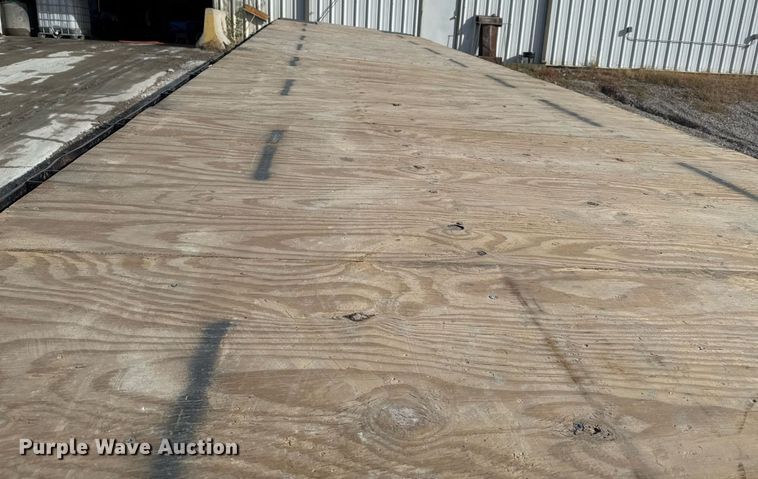 image for item DO7662 2000 Trailmobile F7CT drop deck trailer