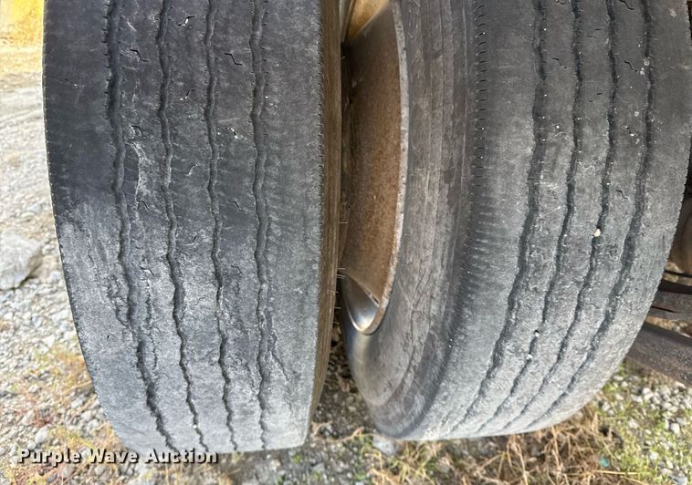 image for item DO7662 2000 Trailmobile F7CT drop deck trailer