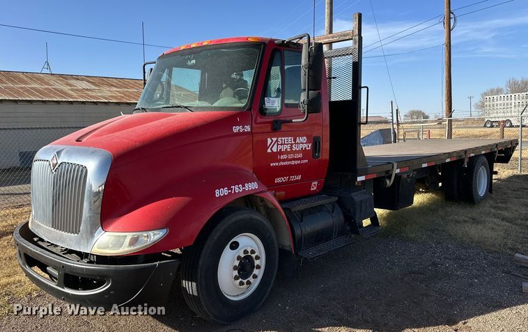 image for item DP6094 2007 International 8600 flatbed truck