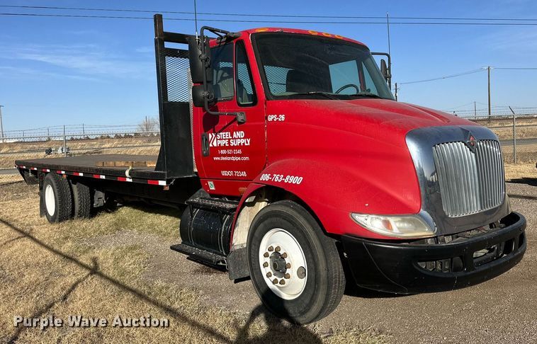 image for item DP6094 2007 International 8600 flatbed truck