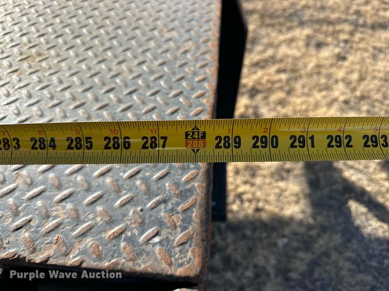 image for item DP6094 2007 International 8600 flatbed truck