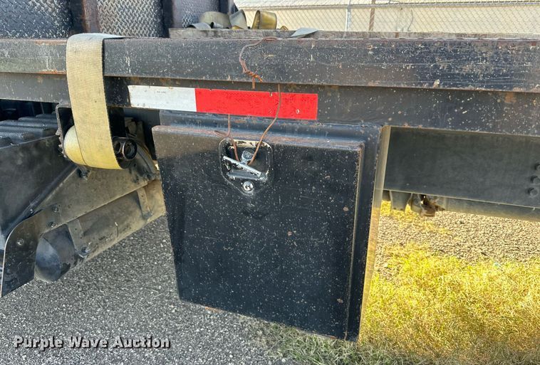 image for item DP6094 2007 International 8600 flatbed truck