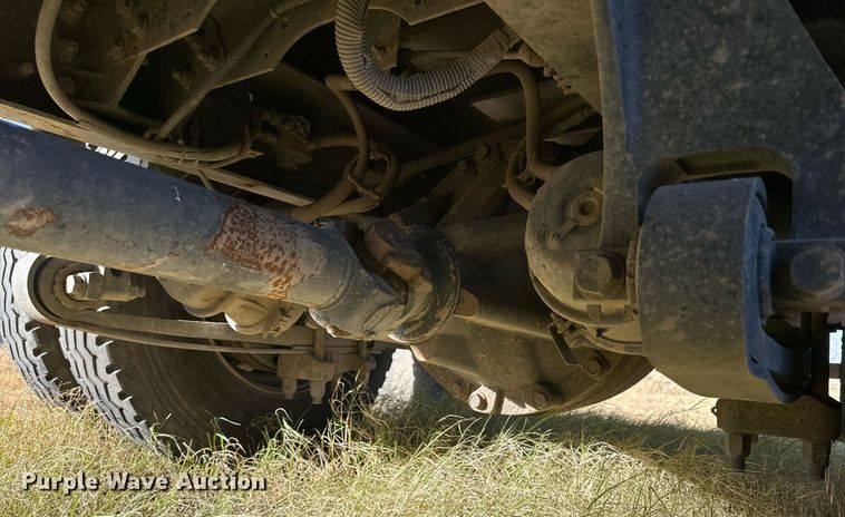 image for item DP6094 2007 International 8600 flatbed truck