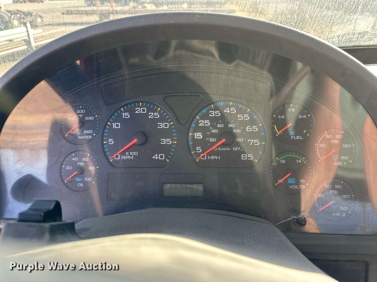 image for item DP6094 2007 International 8600 flatbed truck