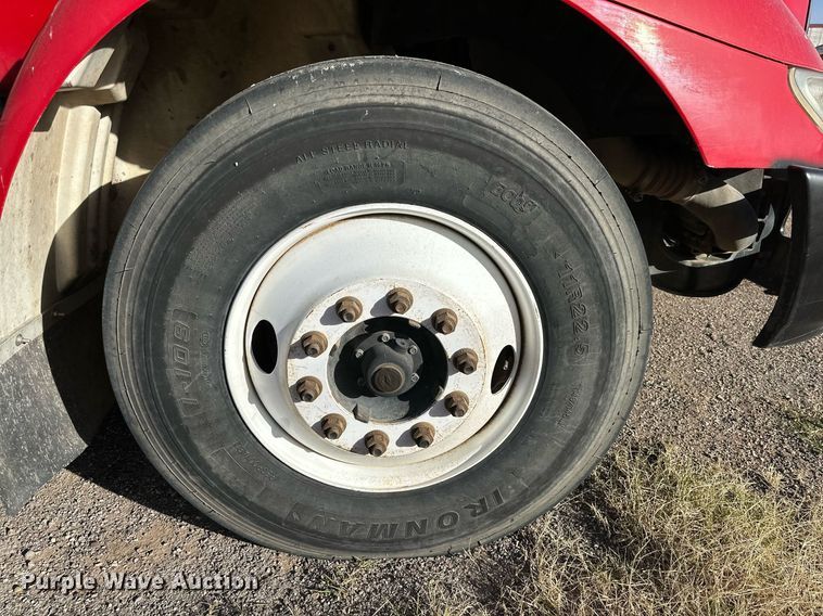 image for item DP6094 2007 International 8600 flatbed truck