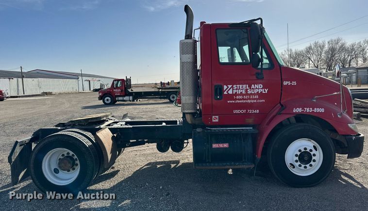 image for item DP6095 2007 International 8600 semi truck