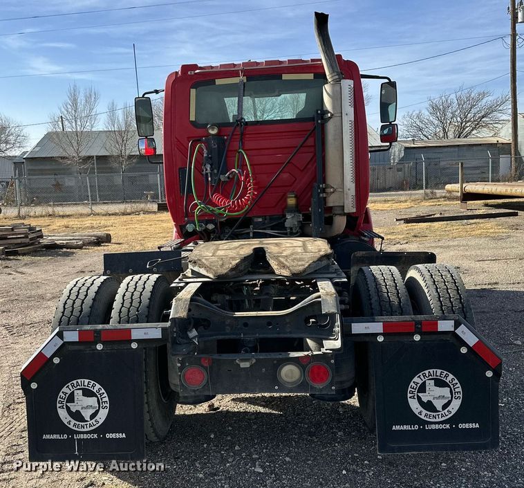 image for item DP6095 2007 International 8600 semi truck