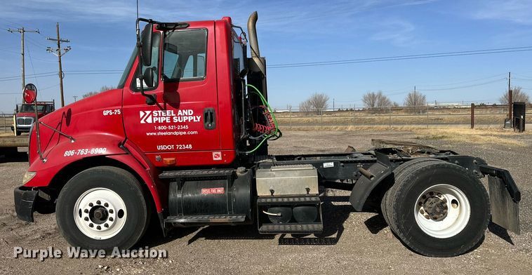 image for item DP6095 2007 International 8600 semi truck