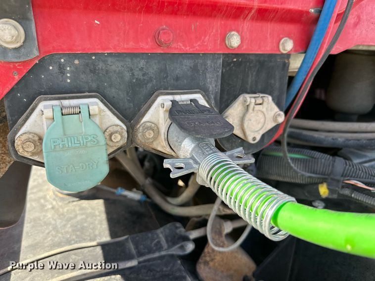 image for item DP6095 2007 International 8600 semi truck