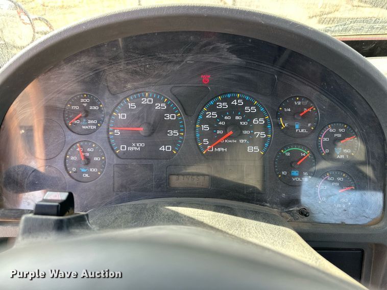 image for item DP6095 2007 International 8600 semi truck