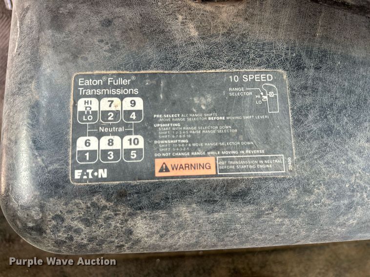 image for item DP6095 2007 International 8600 semi truck