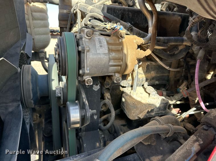 image for item DP6095 2007 International 8600 semi truck