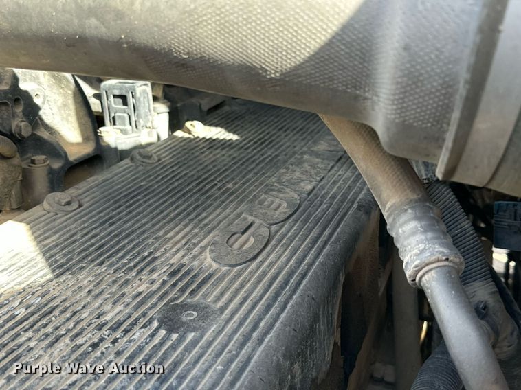 image for item DP6095 2007 International 8600 semi truck