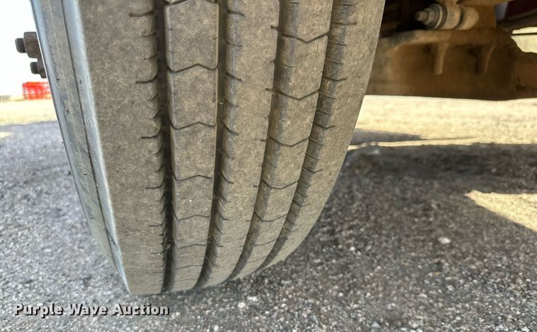 image for item DP6095 2007 International 8600 semi truck