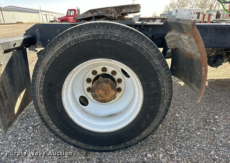 image for item DP6095 2007 International 8600 semi truck