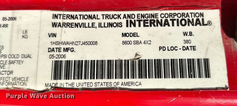 image for item DP6095 2007 International 8600 semi truck