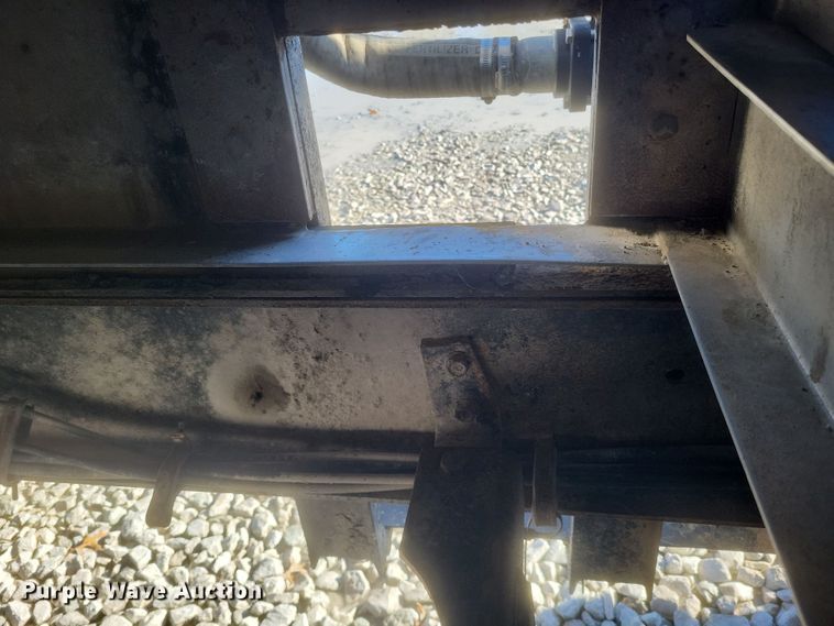 image for item DQ3855 1984 International S1900 tank truck