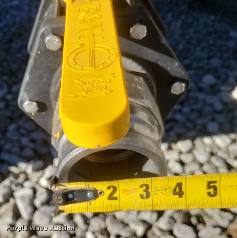 image for item DQ3855 1984 International S1900 tank truck