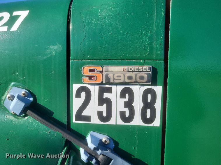 image for item DQ3855 1984 International S1900 tank truck