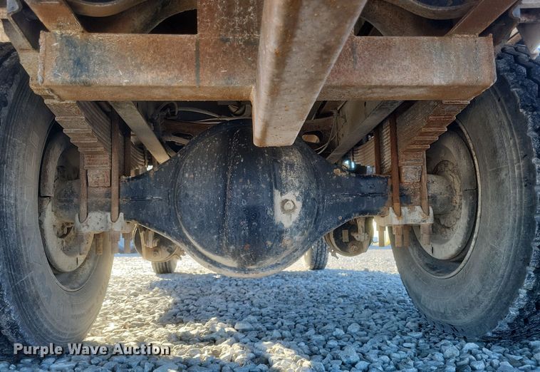 image for item DQ3855 1984 International S1900 tank truck