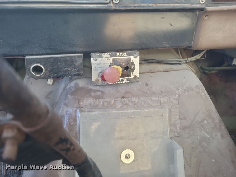 image for item DQ3855 1984 International S1900 tank truck