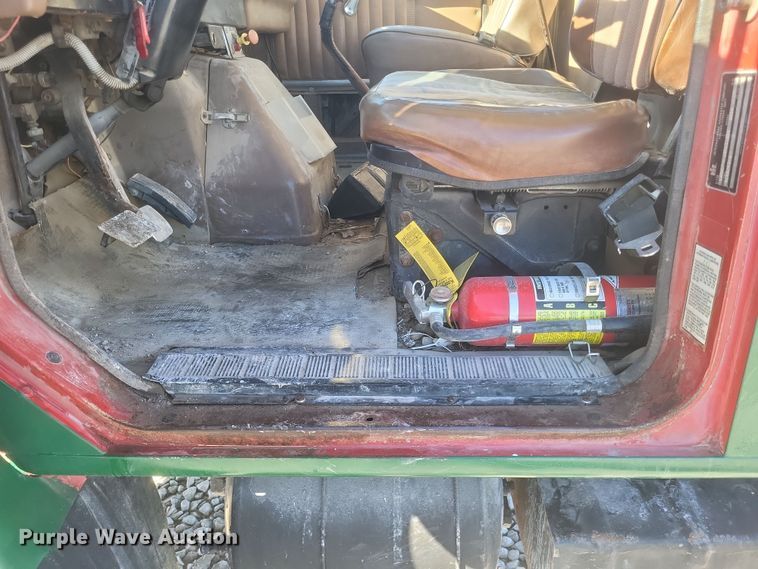 image for item DQ3855 1984 International S1900 tank truck