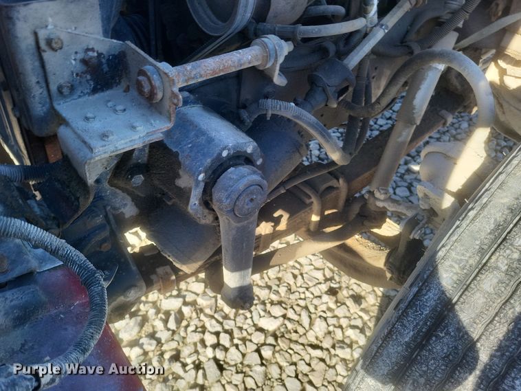 image for item DQ3855 1984 International S1900 tank truck