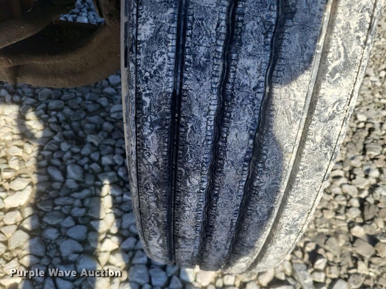 image for item DQ3855 1984 International S1900 tank truck