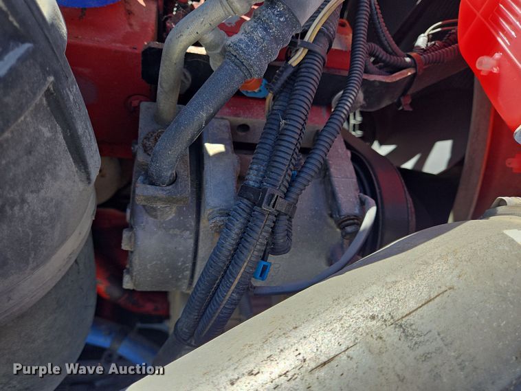 image for item DT5427 2010 Peterbilt 386 semi truck