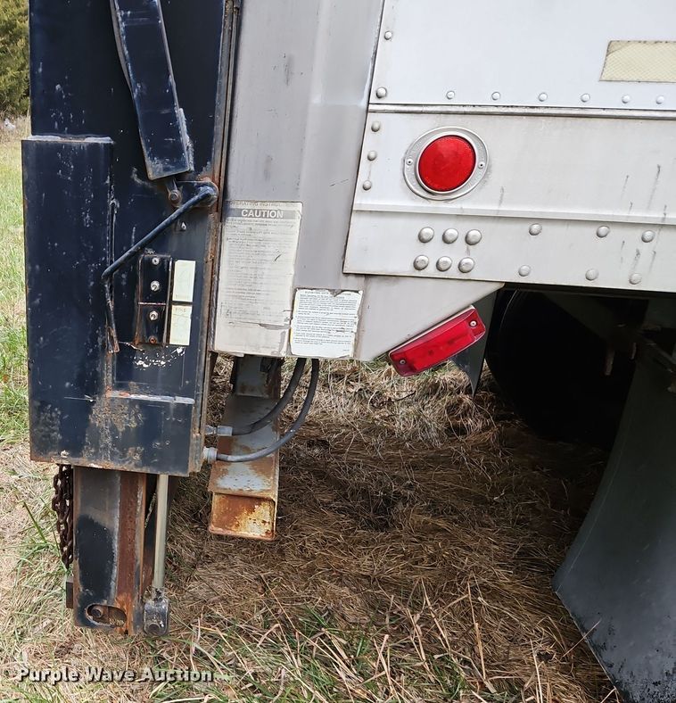 image for item DT7583 1999 Great Dane 7311 dry van trailer