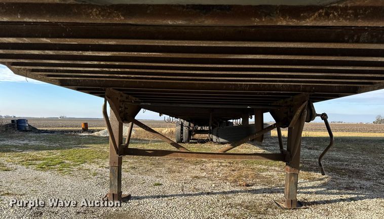 image for item DU3287 2001 Trailmobile  dry van trailer