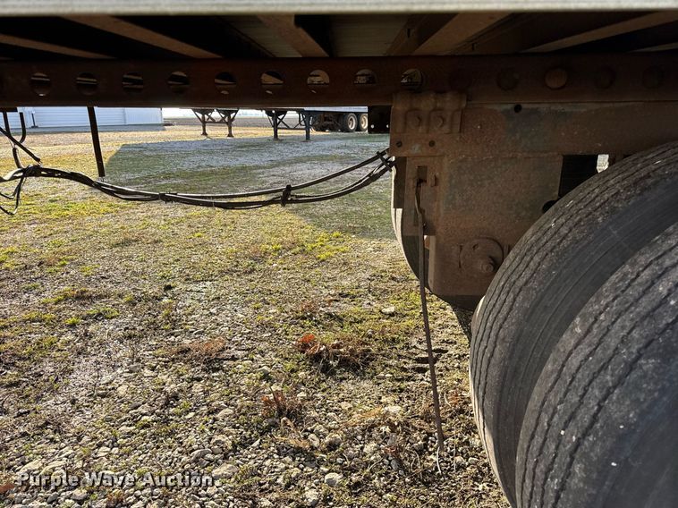 image for item DU3287 2001 Trailmobile  dry van trailer