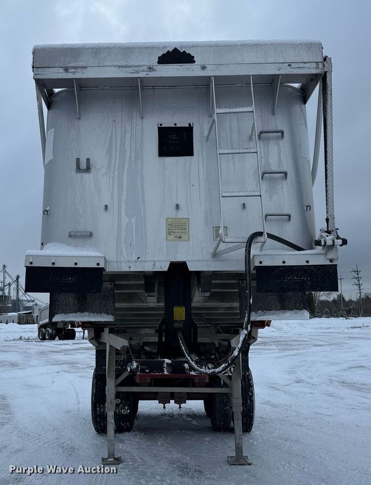 image for item DU3290 2007 Trailstar end dump trailer