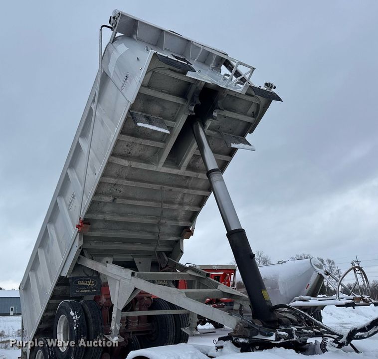 image for item DU3290 2007 Trailstar end dump trailer