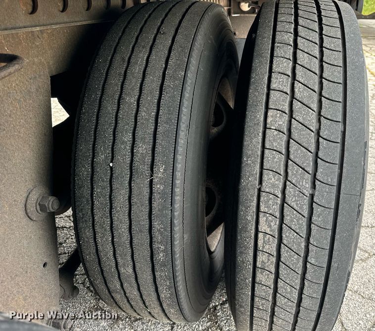 image for item DV5875 2003 Wabash  dry van trailer