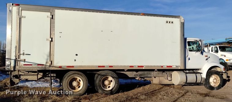 image for item DV6626 2003 International 8100 box truck with mud mixing system