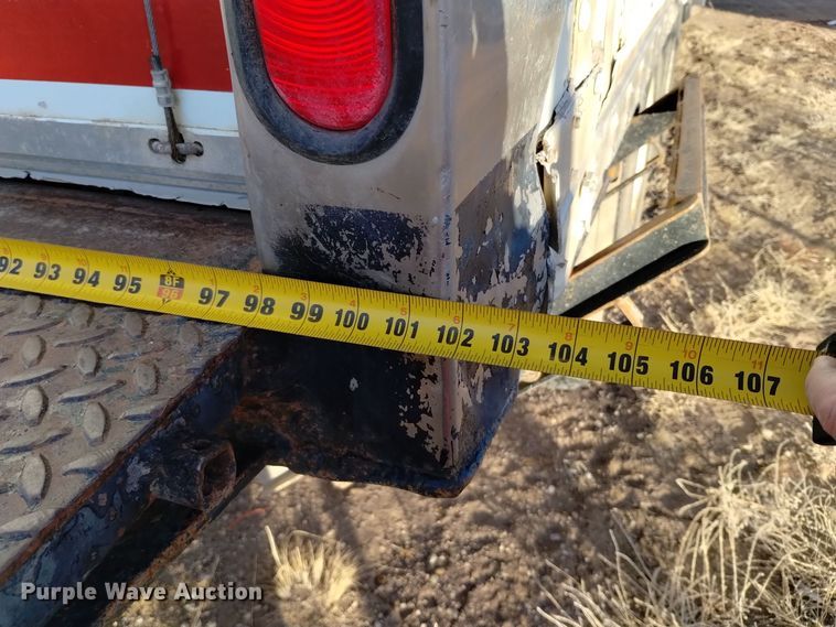 image for item DV6626 2003 International 8100 box truck with mud mixing system